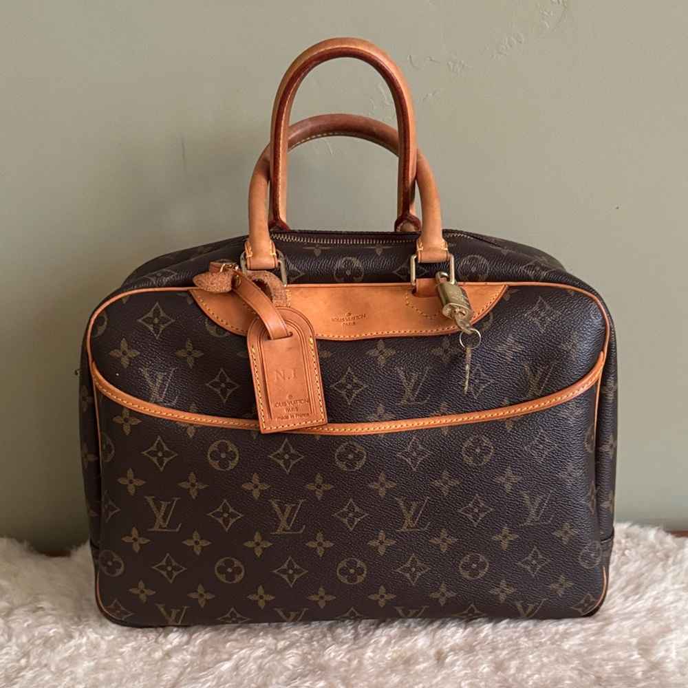 SOLD Louis Vuitton Deauville with lock and keys with luggage tag